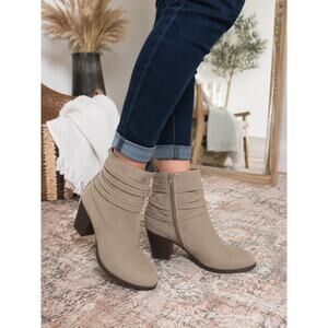 White Mountain Taupe Ankle Booties Women’s Size 11 Block Heel Side Zip NWT